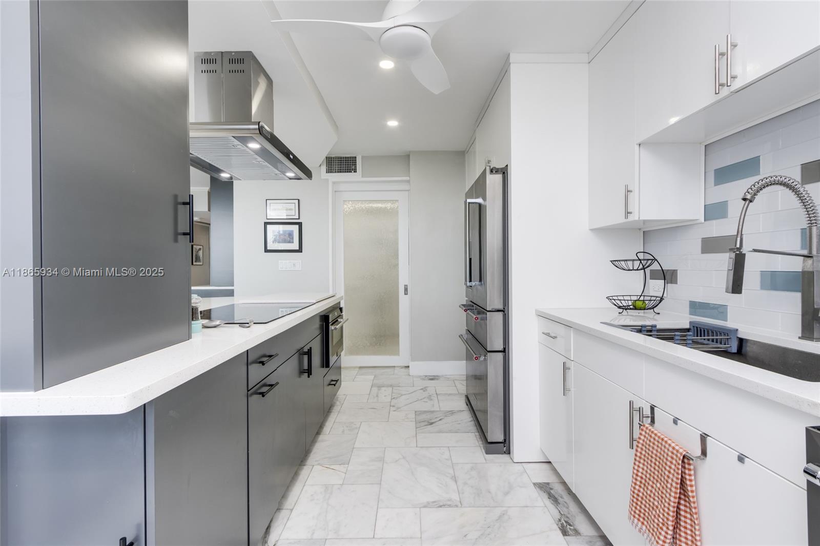 CLOISTER BEACH TOWERS CON - Residential