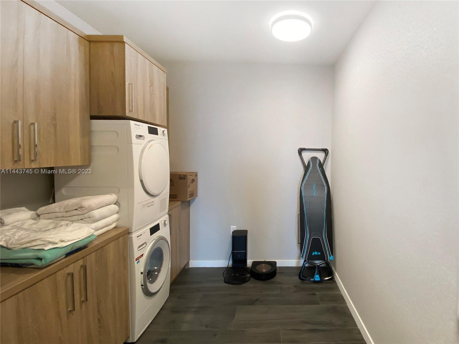 BRICKELL FLATIRON CONDO - Residential