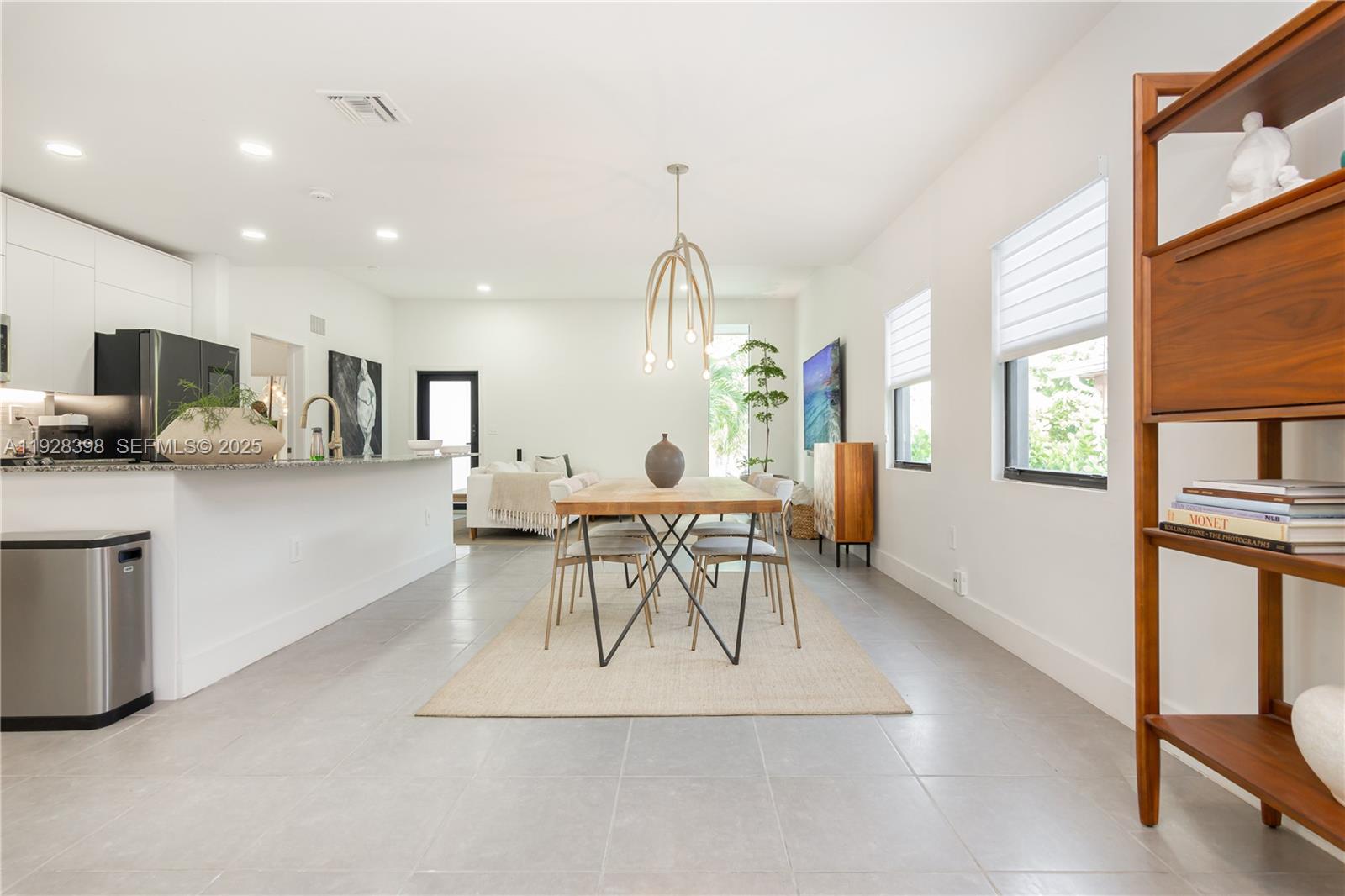 ARCHWOOD AMD PLAT - Residential Lease