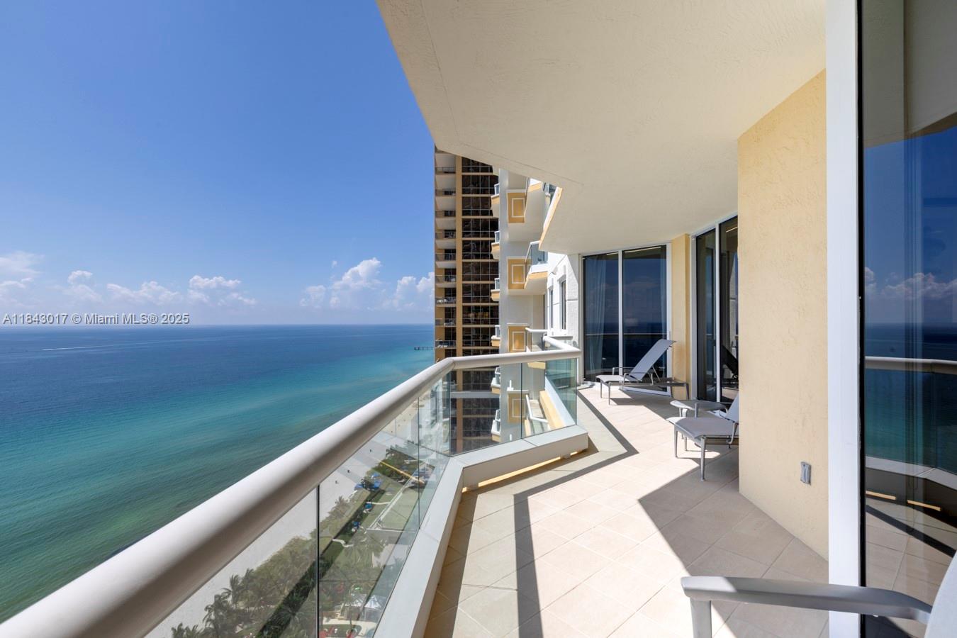 17875 Collins Ave 2703