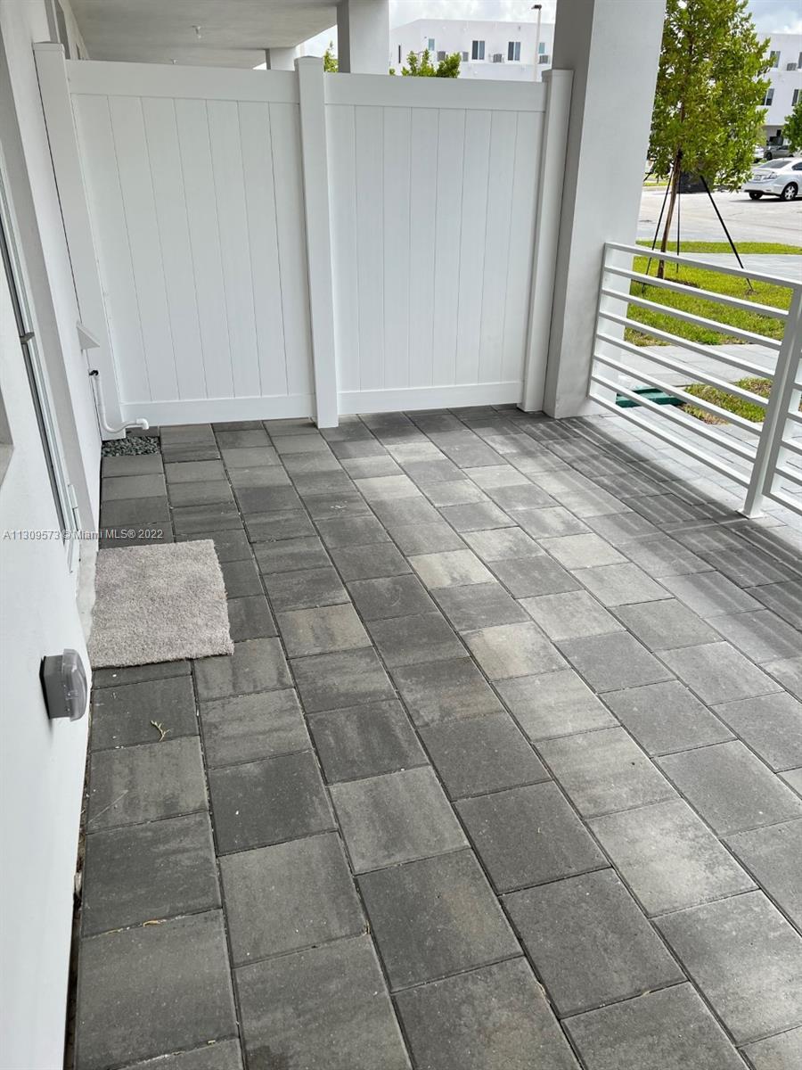 LANDMARK AT DORAL - Residential Lease