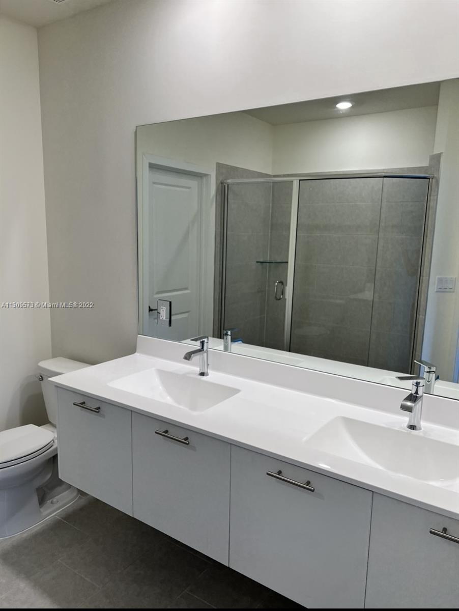 LANDMARK AT DORAL - Residential Lease