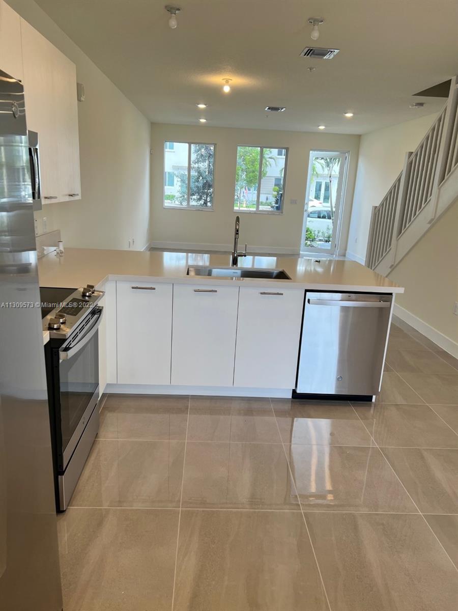 LANDMARK AT DORAL - Residential Lease