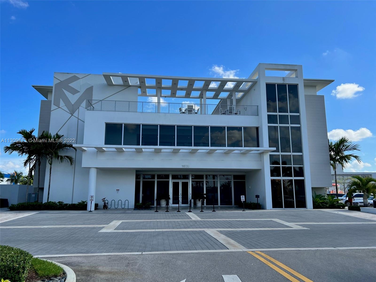 LANDMARK AT DORAL - Residential Lease