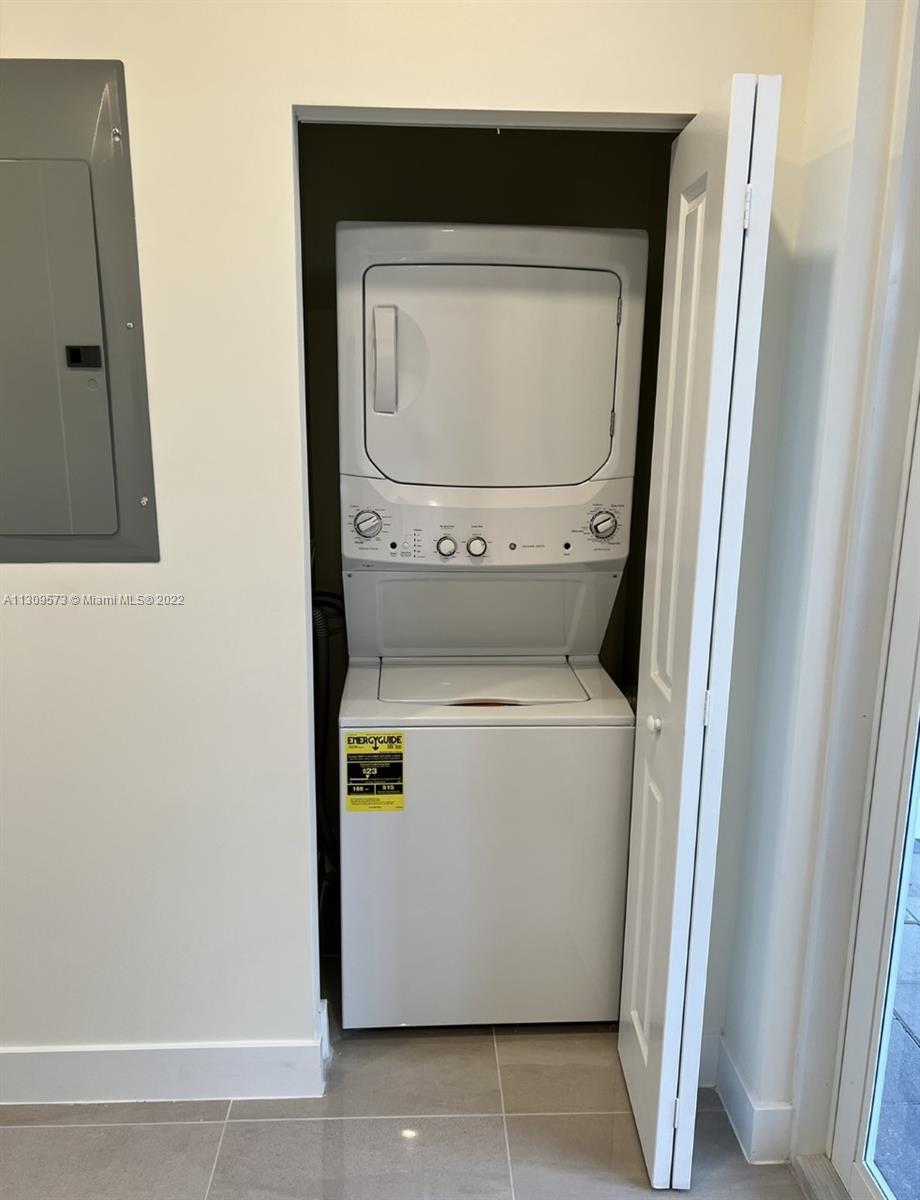 LANDMARK AT DORAL - Residential Lease