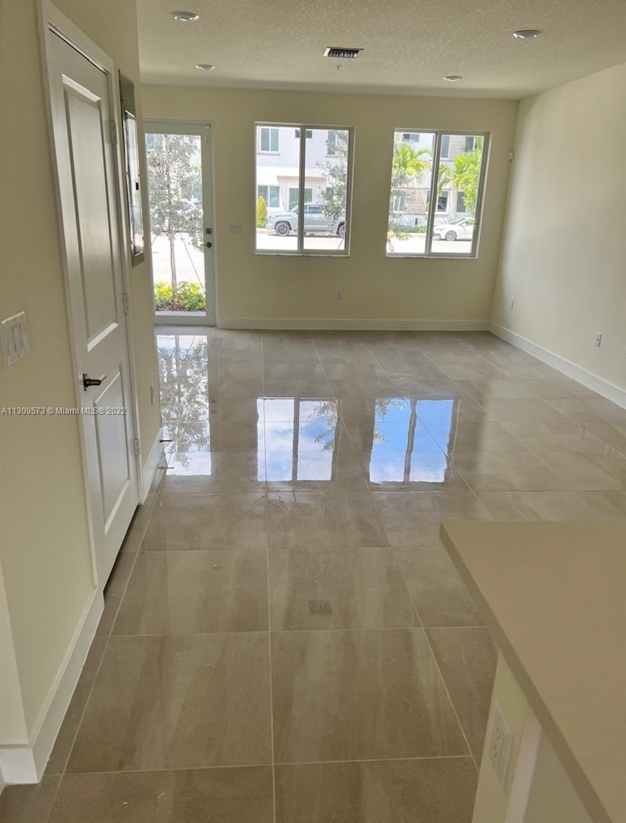 LANDMARK AT DORAL - Residential Lease