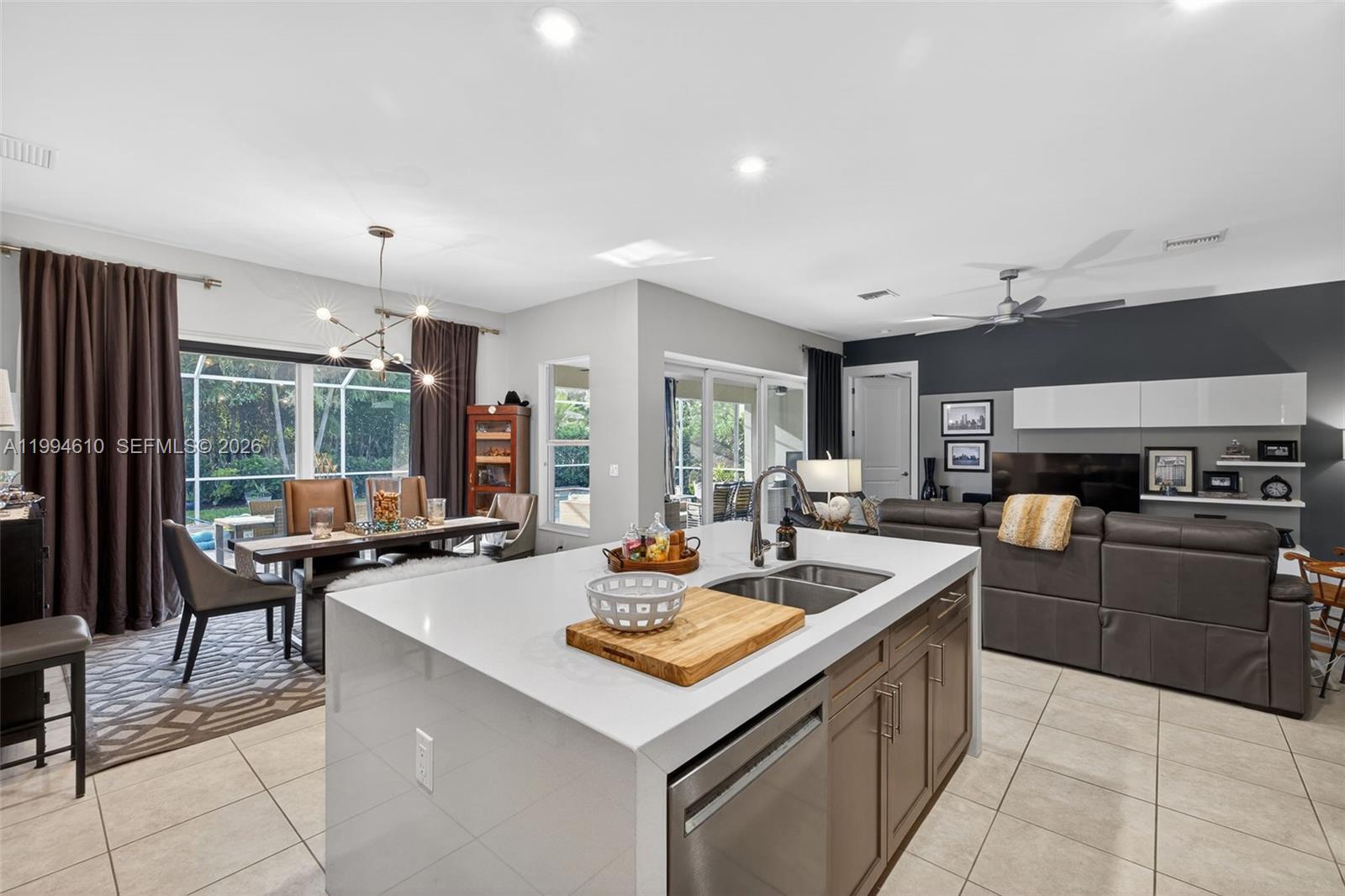 SUNSET VISTA - Residential