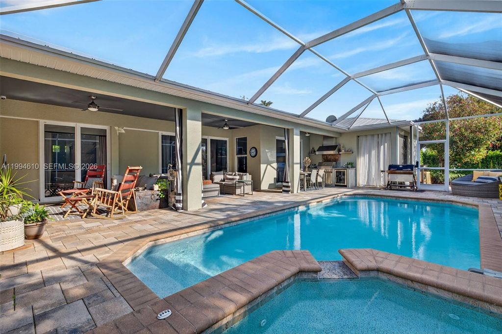 Photo of 12251 McGregor Blvd, Fort Myers, FL 33919 (MLS # A11994610)