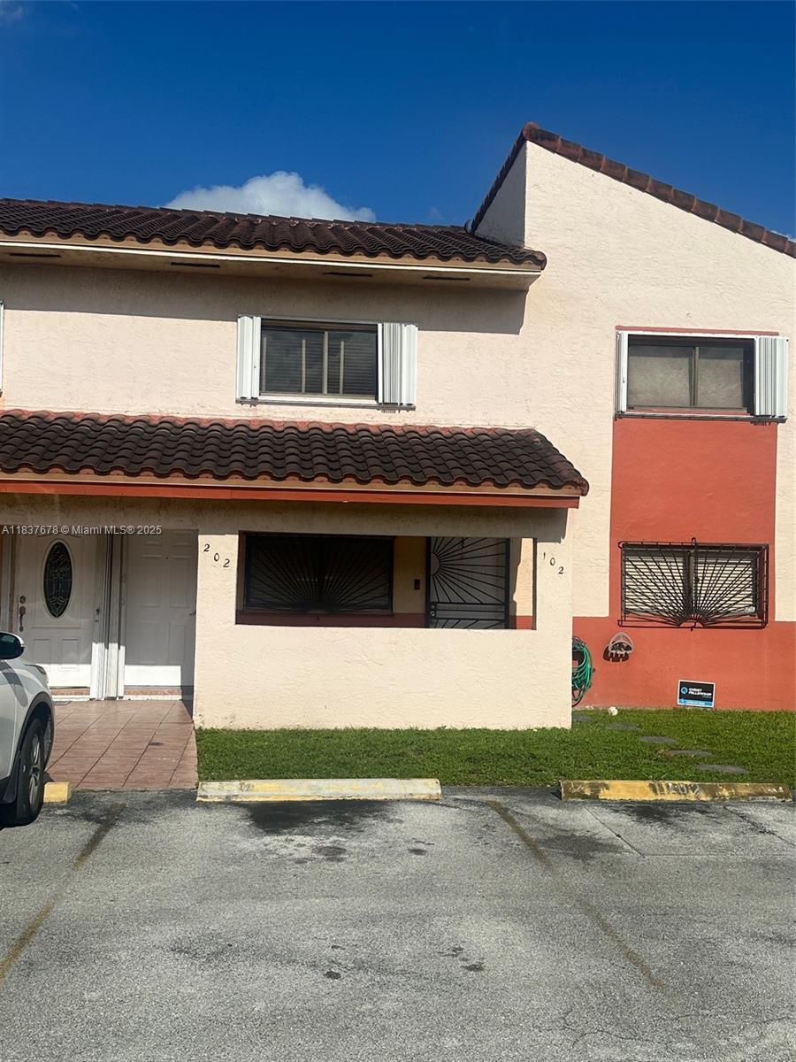 Spacious 2-bedroom, 2-bathroom unit located in the heart of Hialeah. Open layout, ample closet spaces, and washer/dryer in unit. Near shopping centers, restaurants, supermarkets, and public transit. Vacant and easy to show!