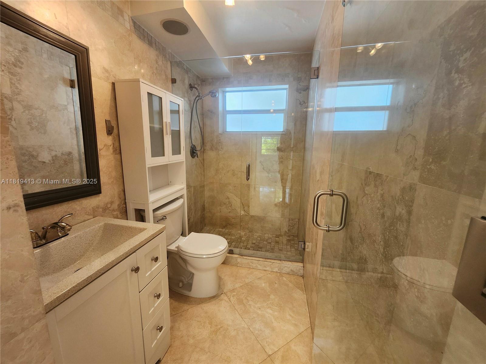 LINCOLN PLACE RESIDENCES - Residential Lease