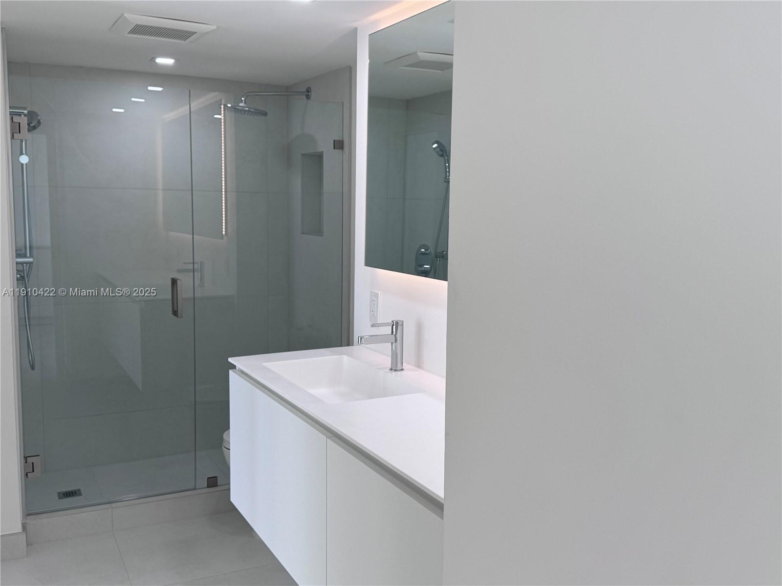 AVENTURA ELDORADO CONDO - Residential Lease