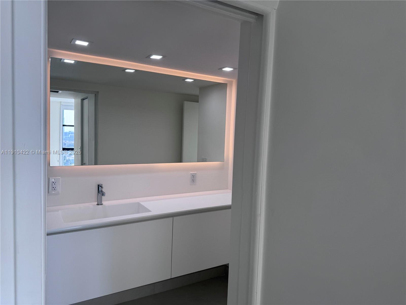 AVENTURA ELDORADO CONDO - Residential Lease