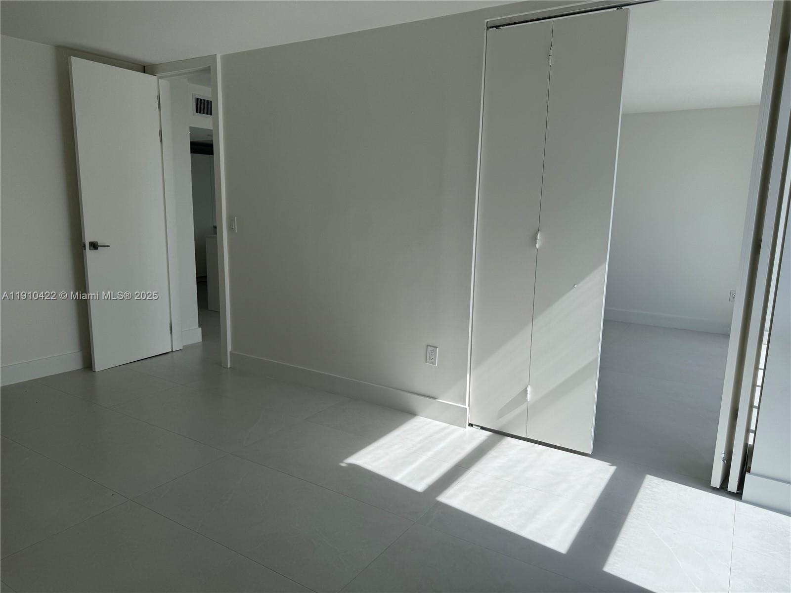 AVENTURA ELDORADO CONDO - Residential Lease