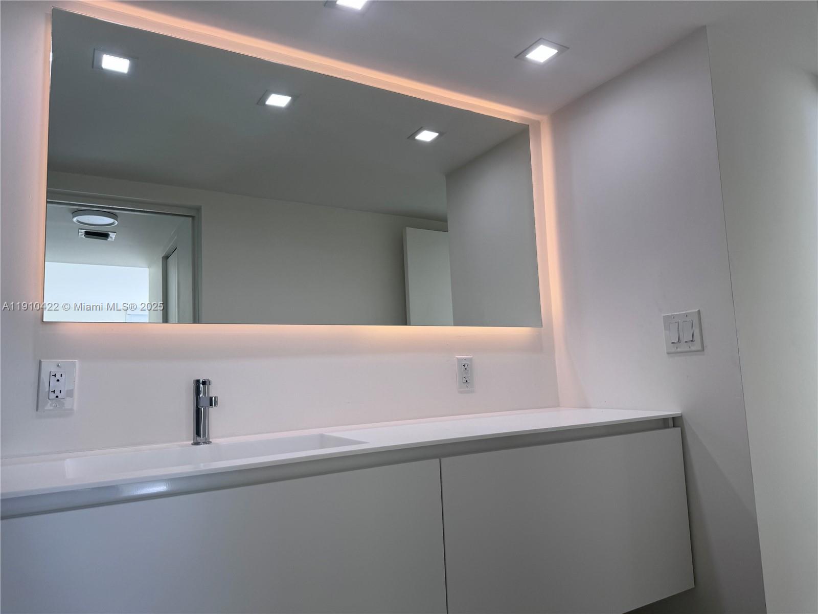 AVENTURA ELDORADO CONDO - Residential Lease