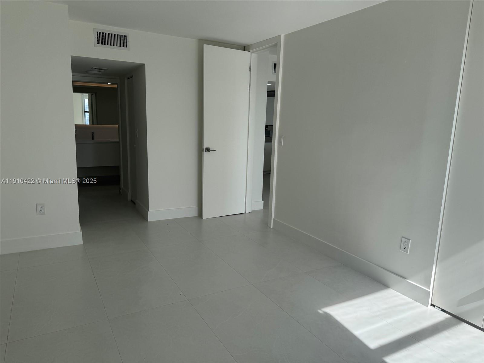 AVENTURA ELDORADO CONDO - Residential Lease