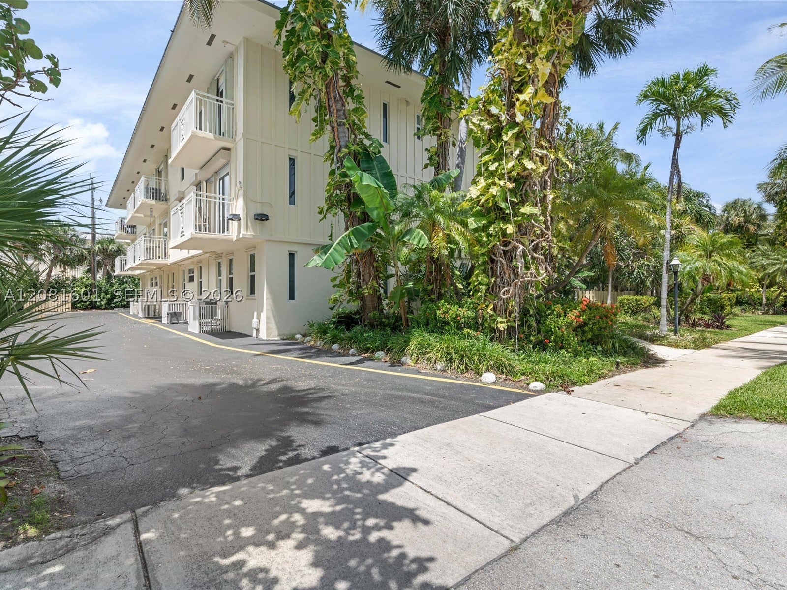 255 Sunrise Dr 307, Key Biscayne FL 33149