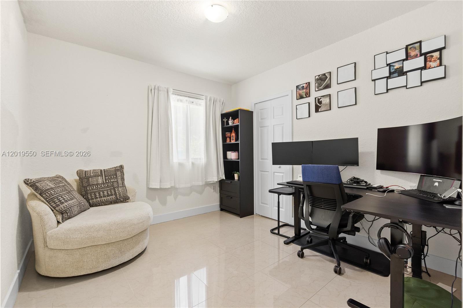 C B PALMS - Residential