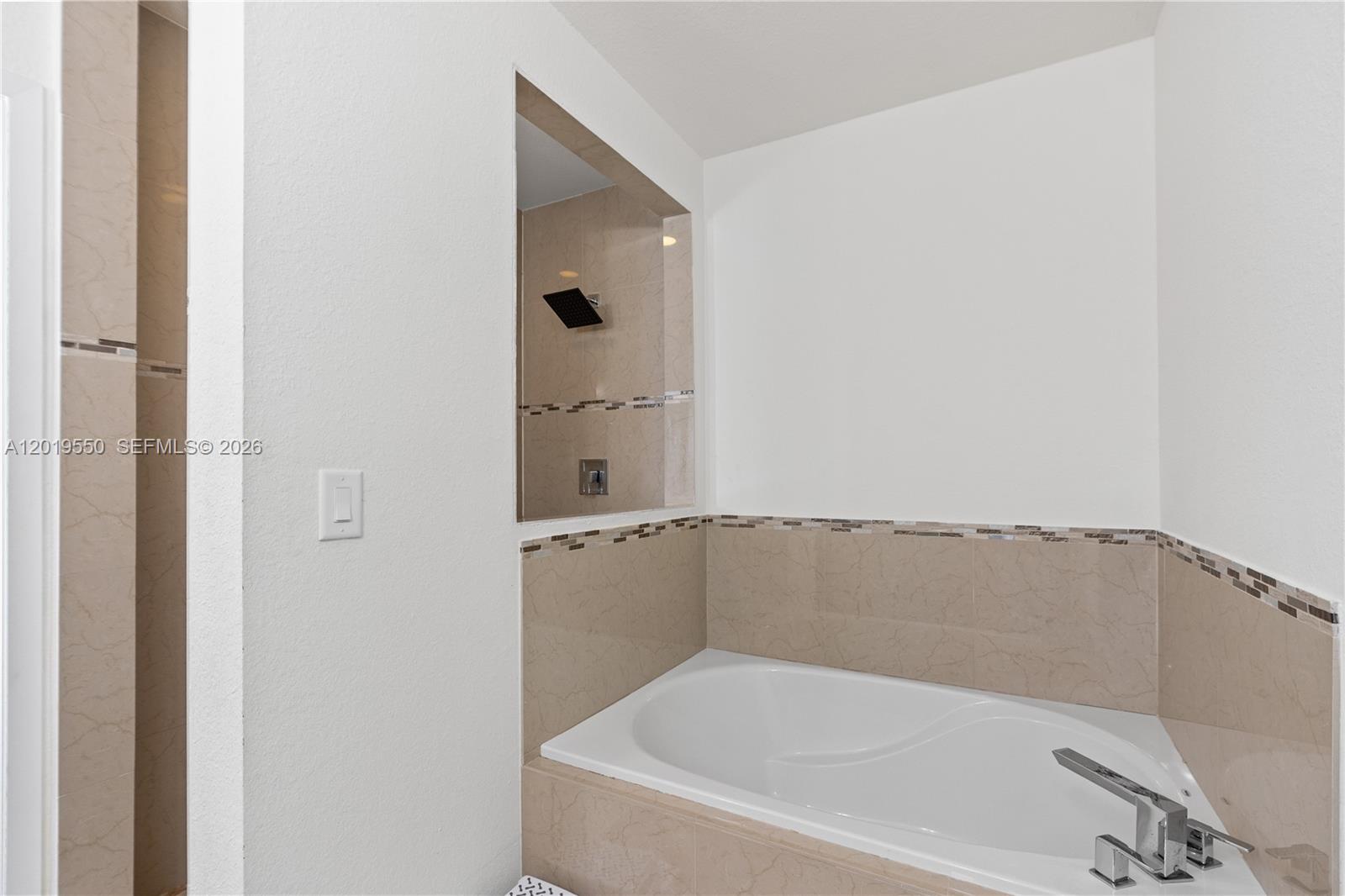 C B PALMS - Residential