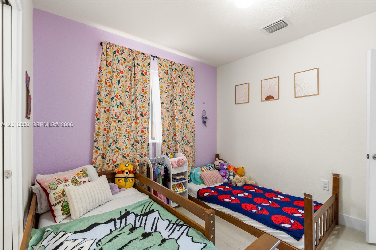 C B PALMS - Residential