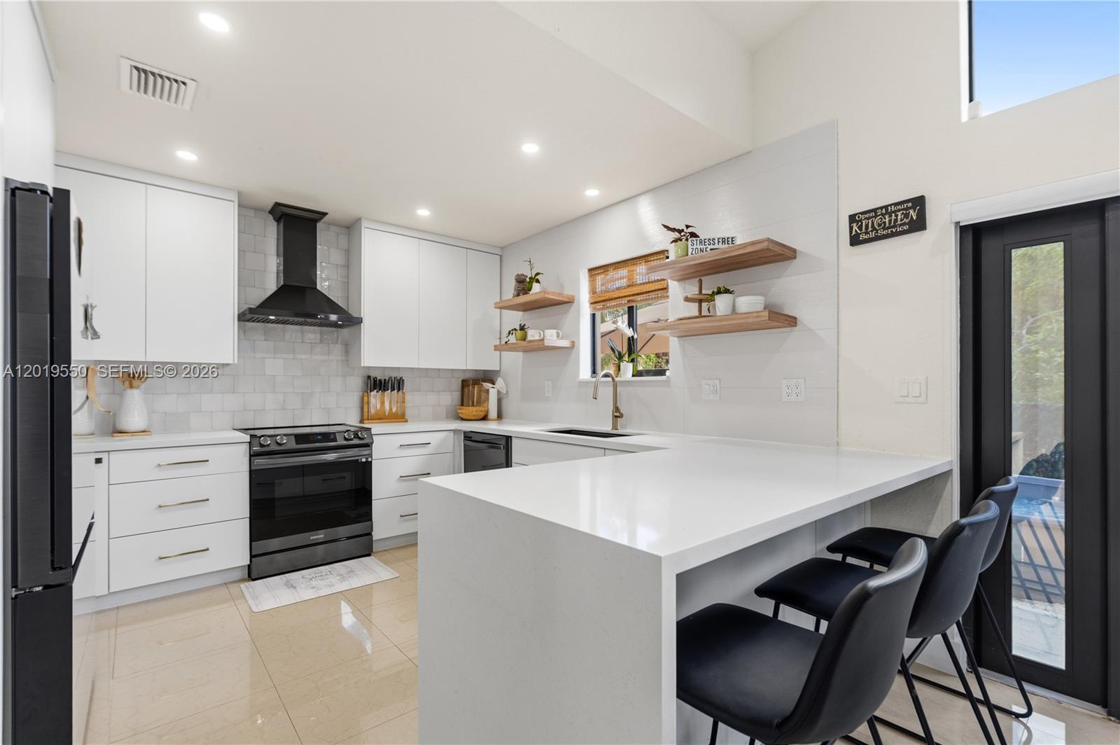 C B PALMS - Residential