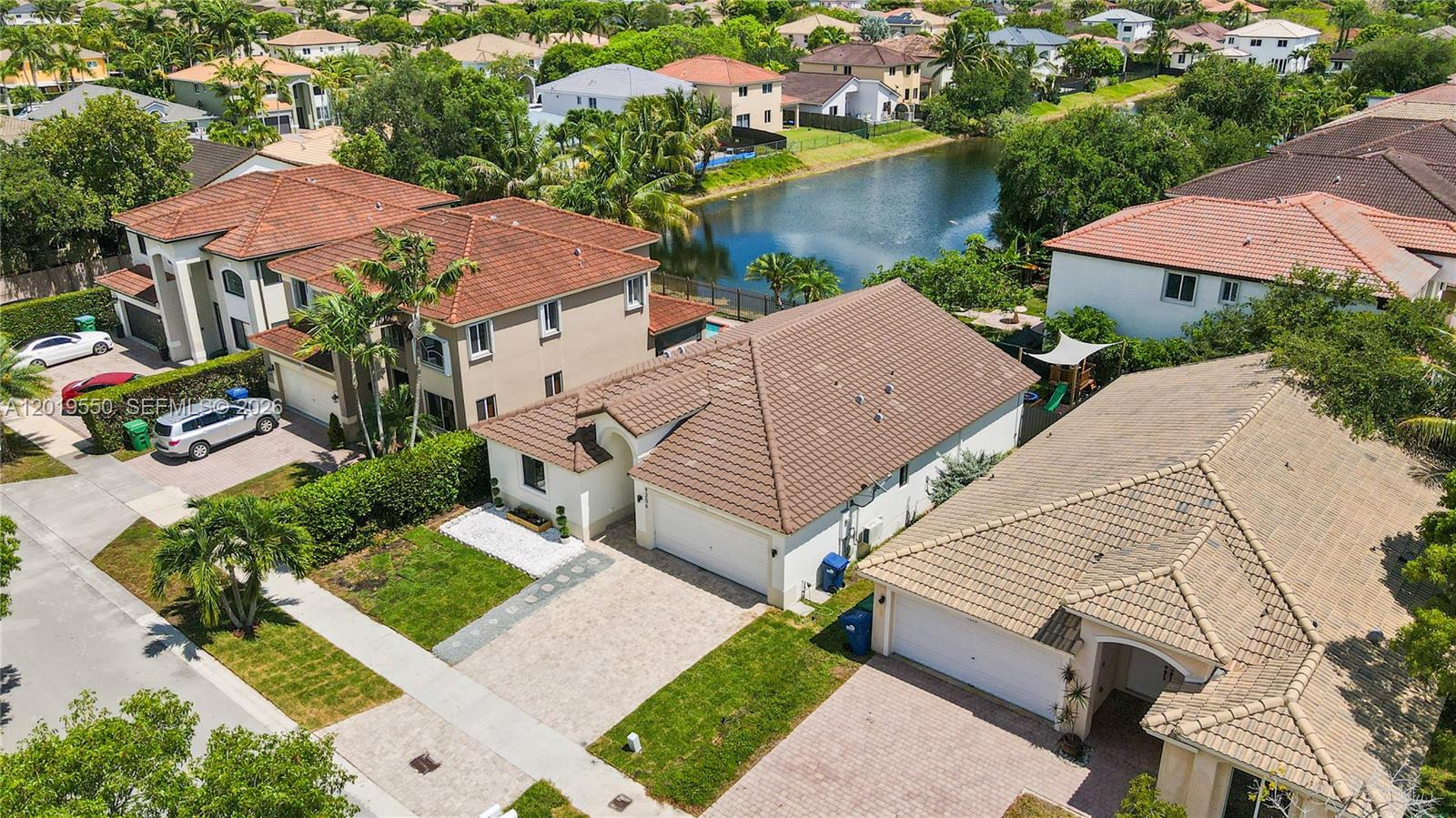 C B PALMS - Residential
