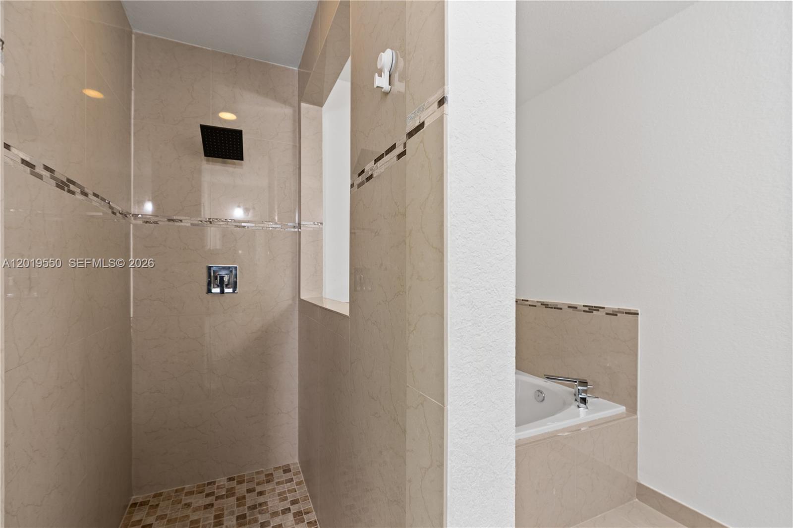 C B PALMS - Residential