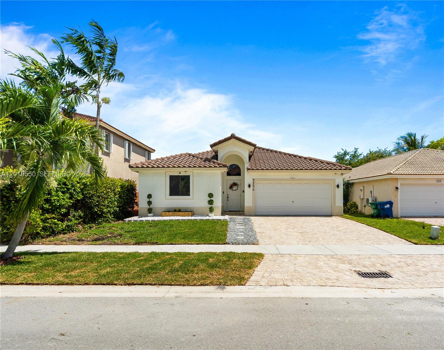 C B PALMS - Residential