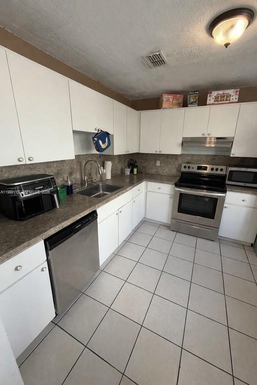 BLACK CREEK VILLAS - Residential