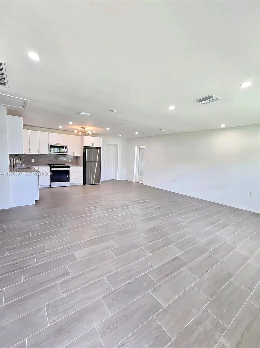 Beautiful 3- bedroom, 2 bath single -family home with attached covered parking this well - maintained residence offers the perfect blend of confort and style, featuring a spacious open - concept living area and a modern stainless steel appliances included . Situated on a desirable corner lot with lush landscaping, the property provides ample backyard space to build your dream pool, along with additional room in the front yard, Conveniently located just 2 miles from Fort Myers Country Club an 3 miles from Eastwood Golf Club. Move in ready and full of potencial. Don't miss this opportunity.