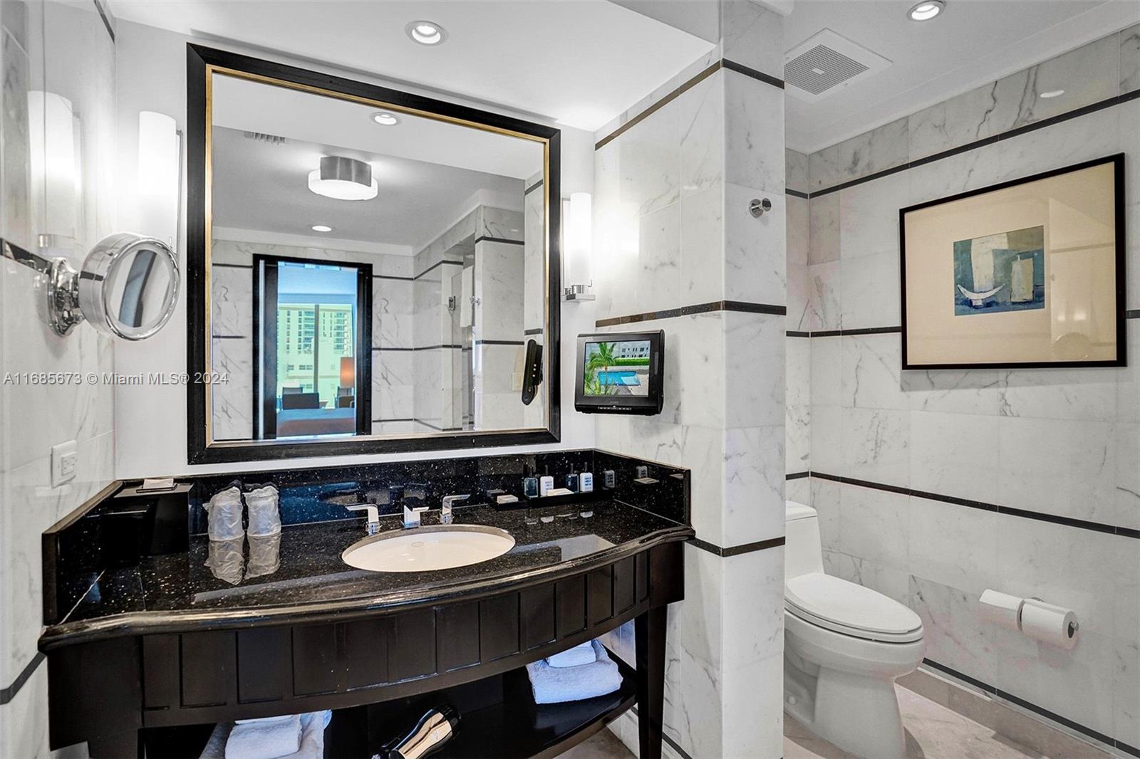 FONTAINEBLEAU III - Residential