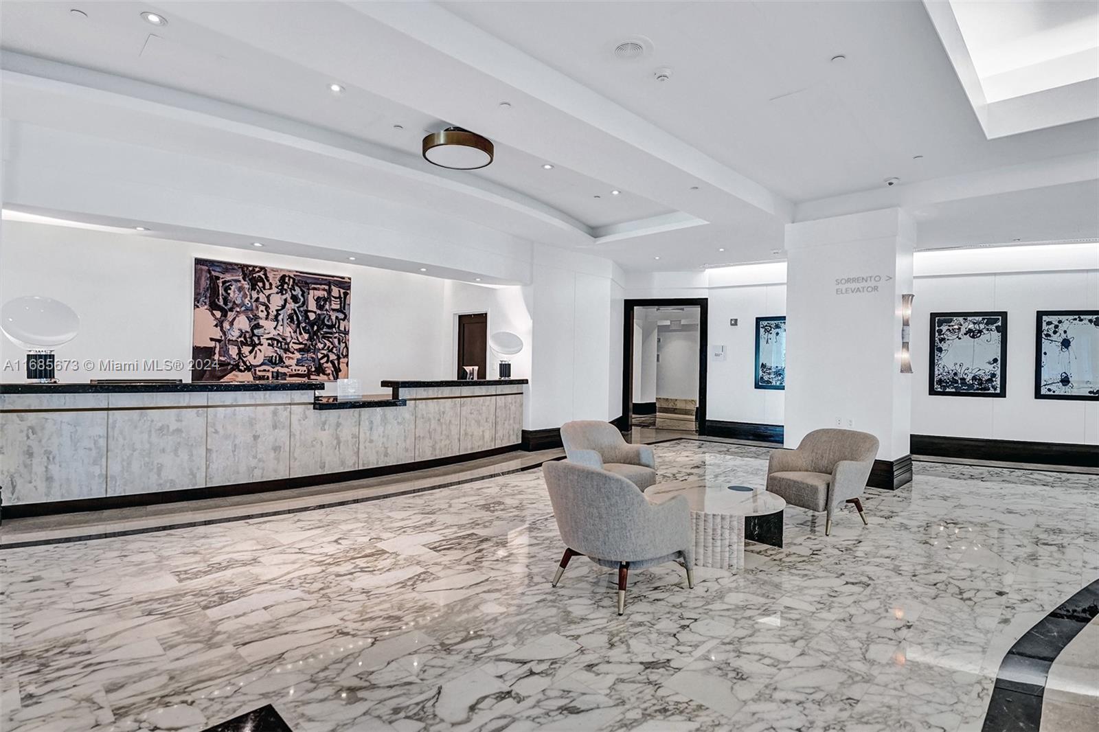FONTAINEBLEAU III - Residential