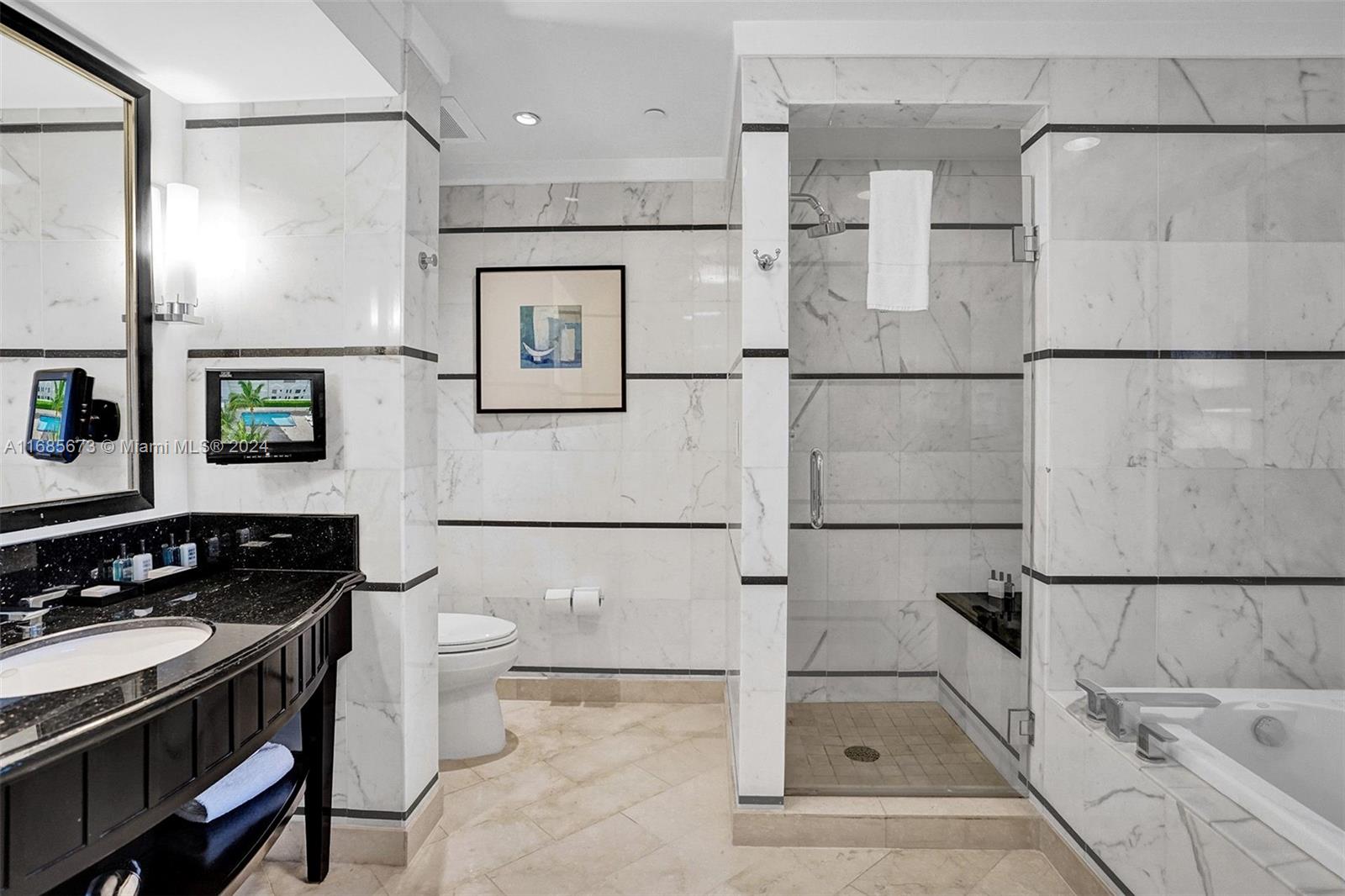FONTAINEBLEAU III - Residential