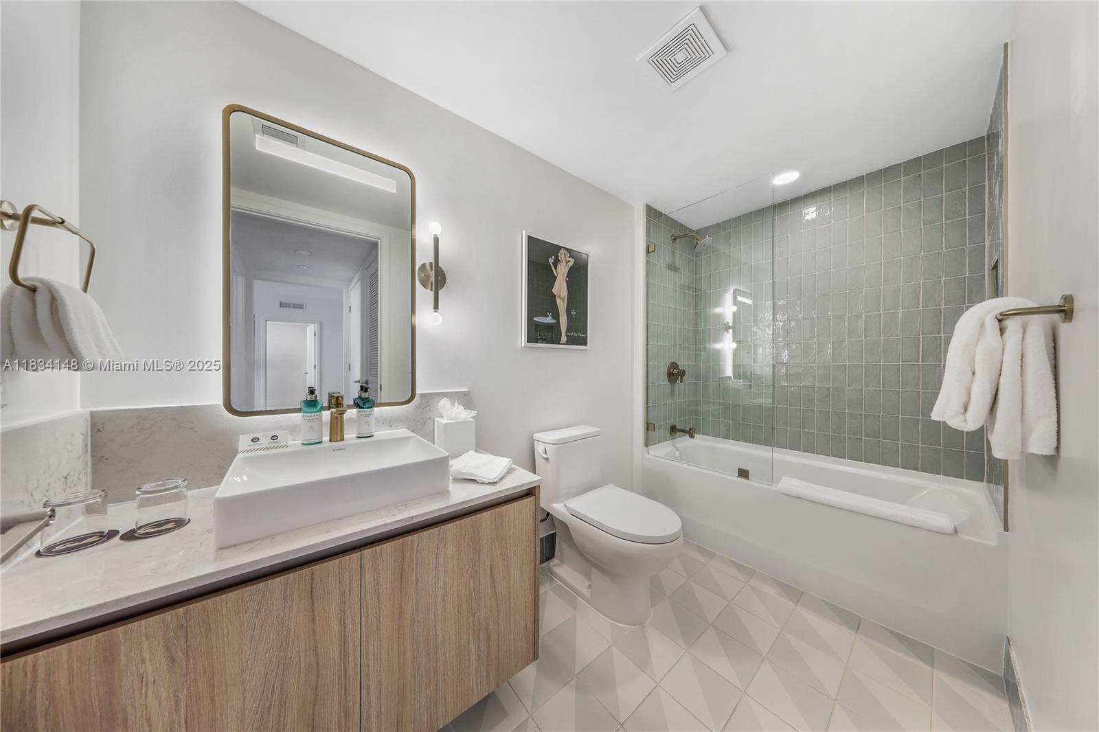 DOWNTOWN - Residential