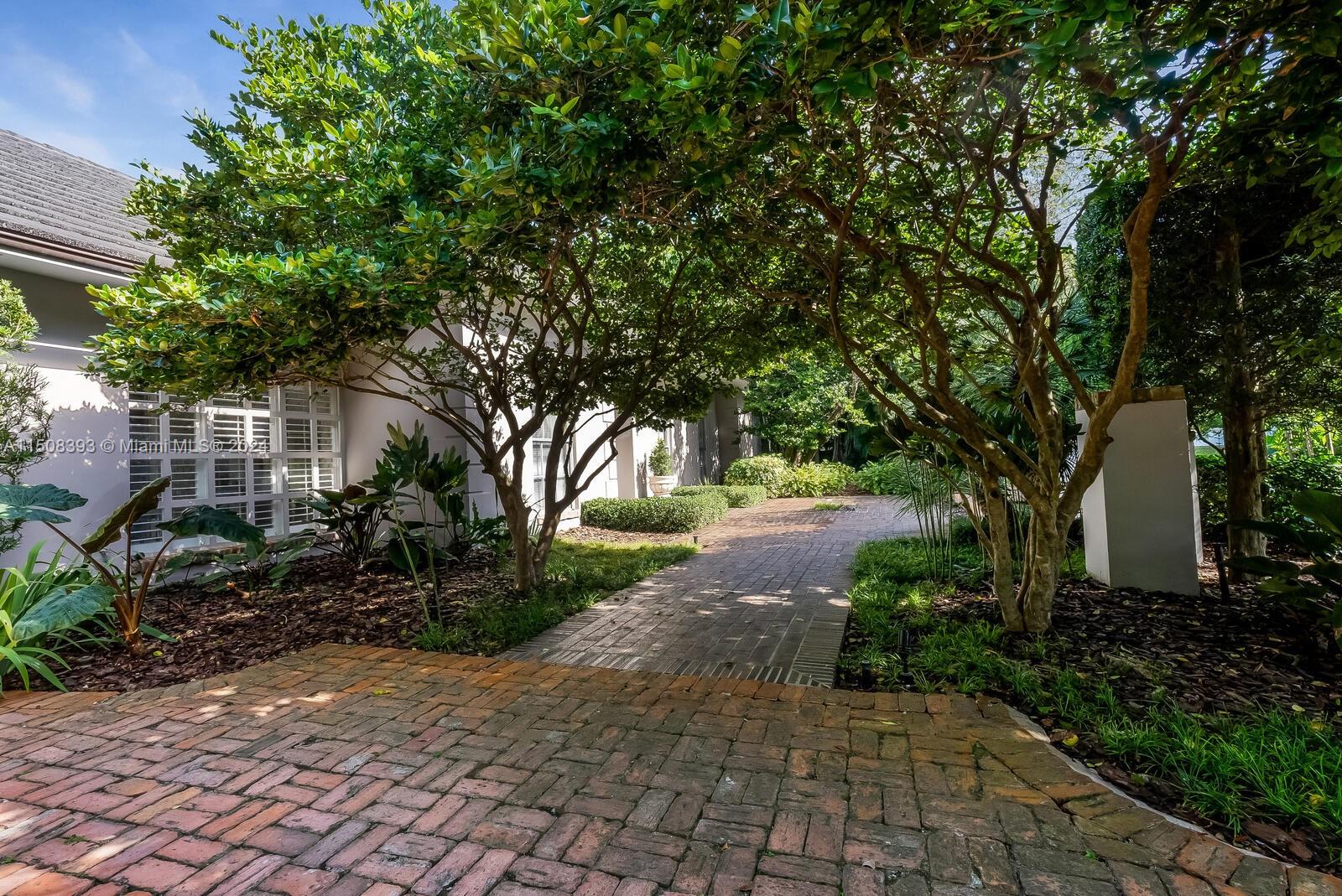 BRUNO ESTATES - Residential