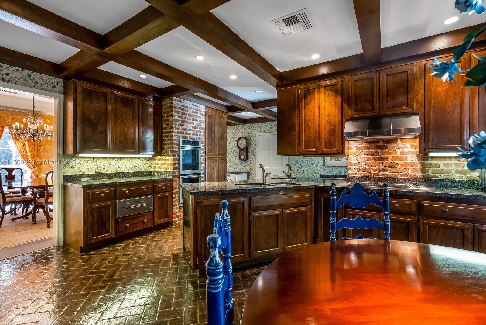 BRUNO ESTATES - Residential