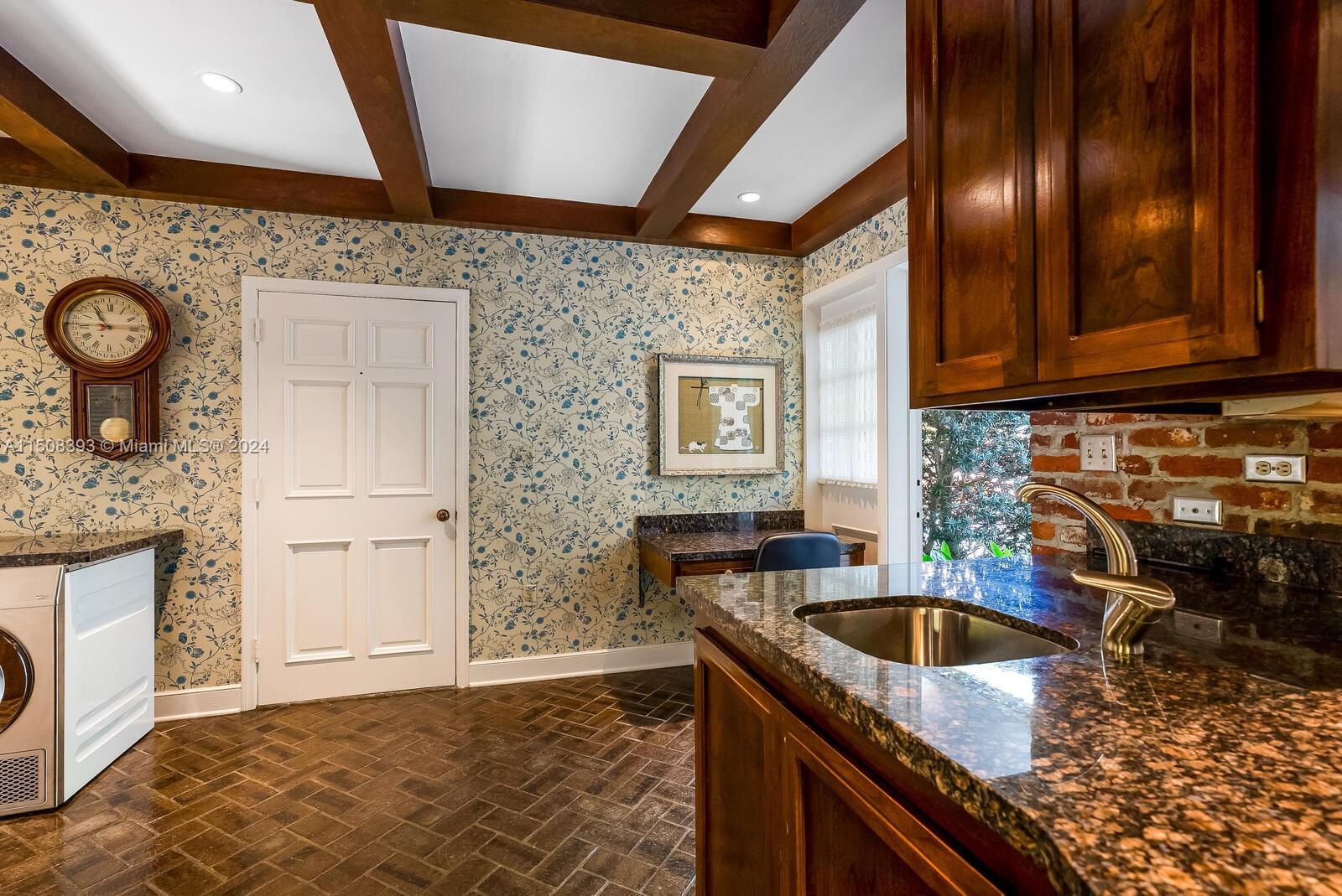 BRUNO ESTATES - Residential