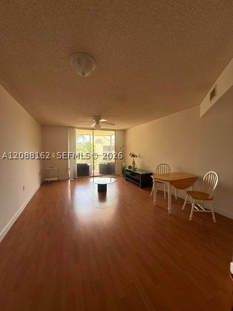 8363 Lake Dr 504