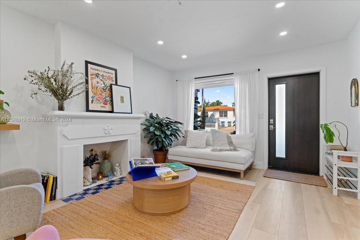 MARLBOROUGH - Residential Lease