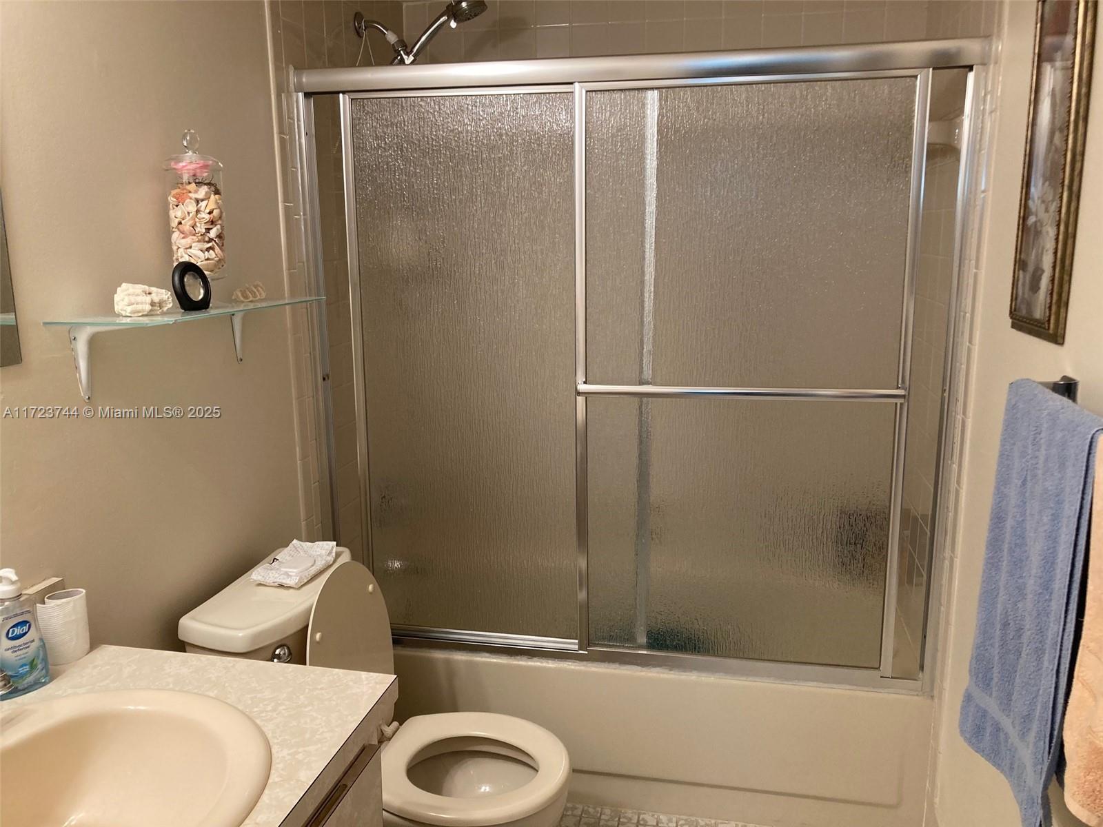 MEADOWBROOK LAKES VIEW CO - Residential