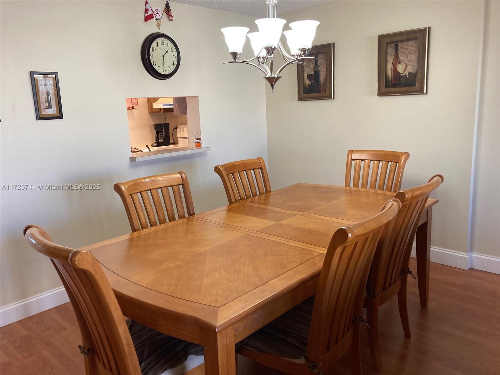 MEADOWBROOK LAKES VIEW CO - Residential