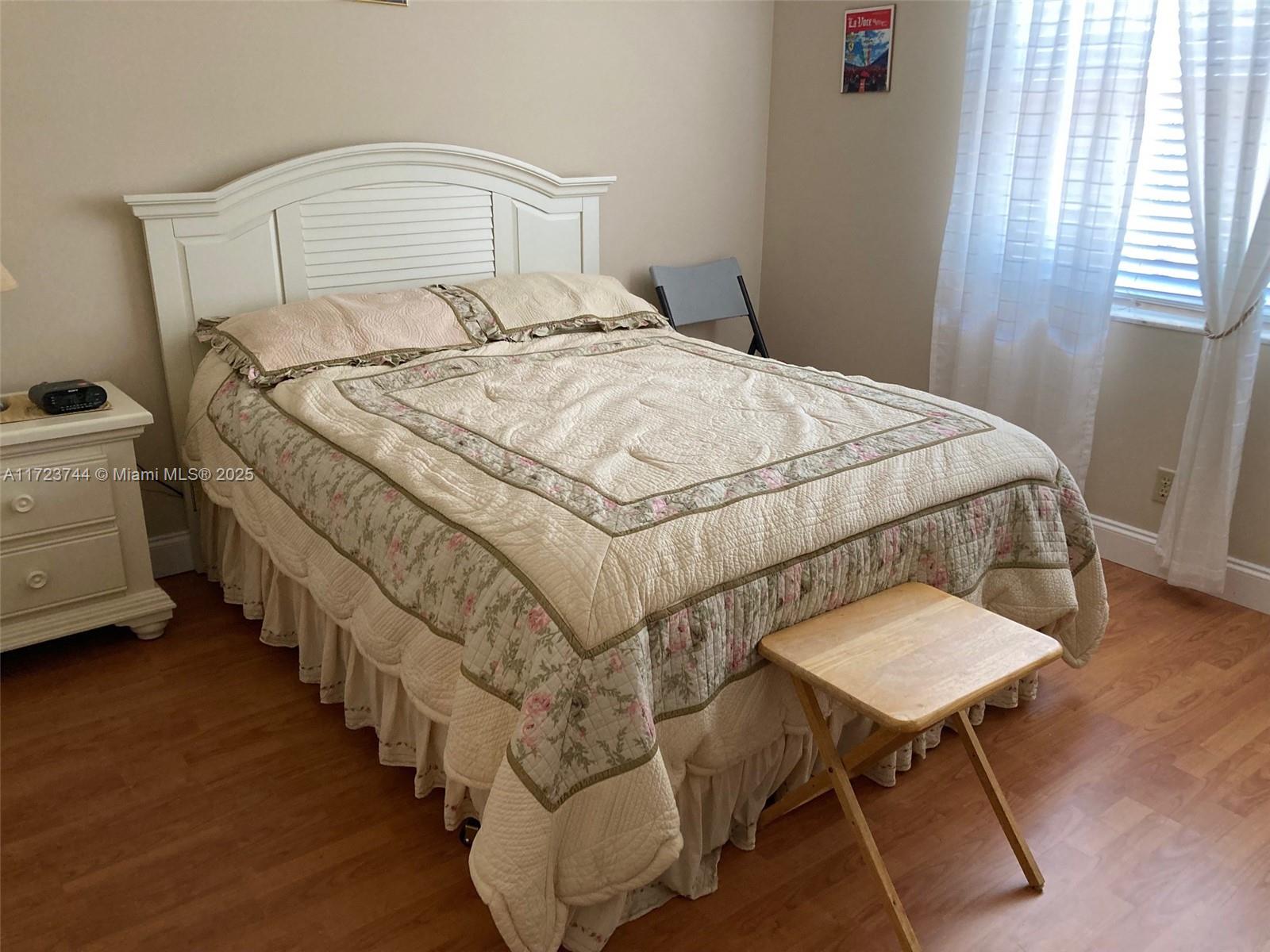 MEADOWBROOK LAKES VIEW CO - Residential