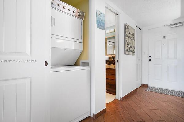 JUPITER OCEAN AND RACQUET - Residential Lease