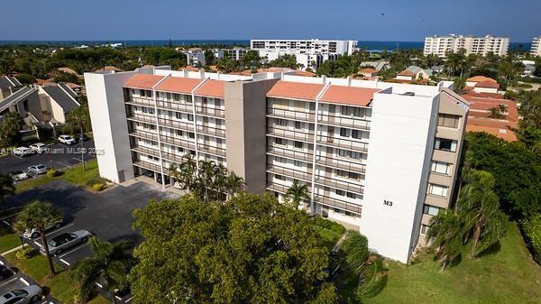 JUPITER OCEAN AND RACQUET - Residential Lease
