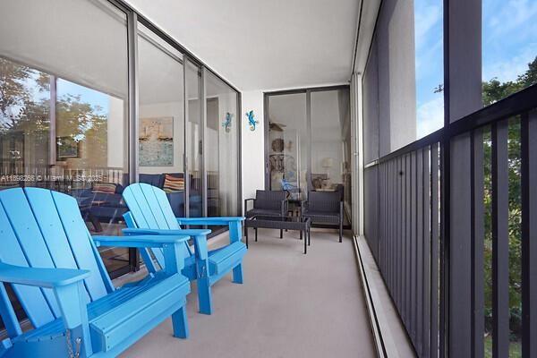 JUPITER OCEAN AND RACQUET - Residential Lease