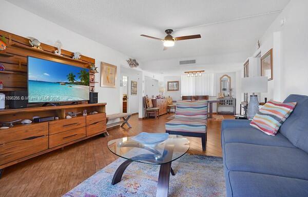 JUPITER OCEAN AND RACQUET - Residential Lease
