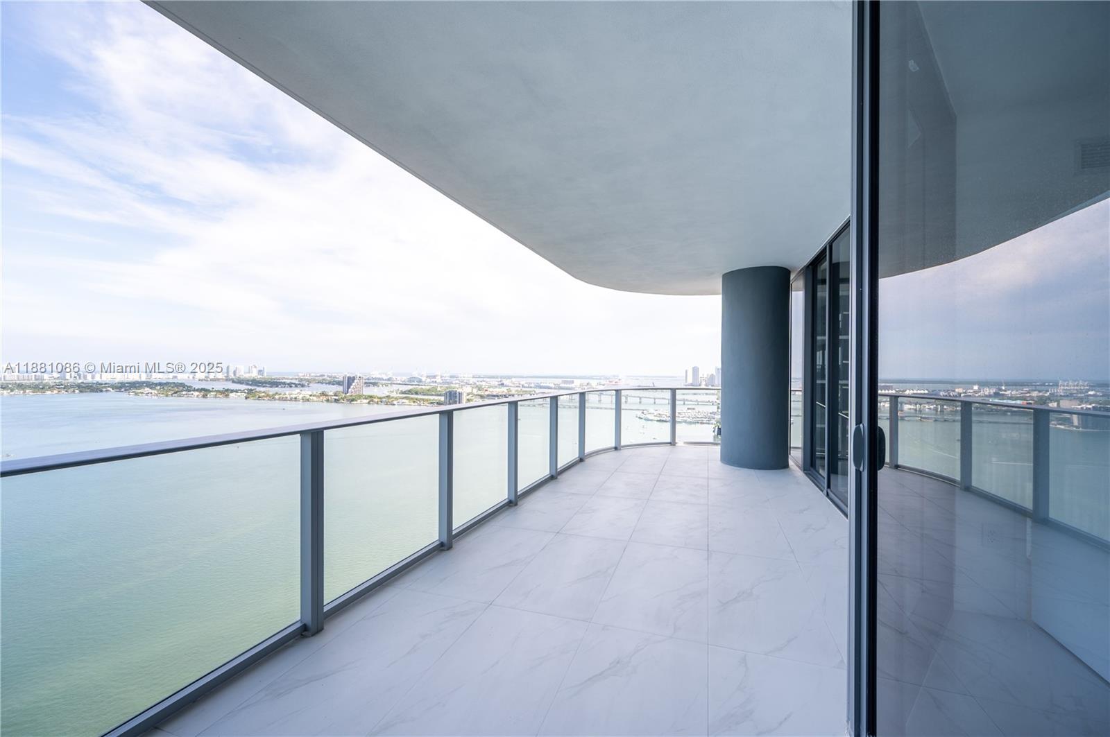 ARIA RESERVE - Residential Lease