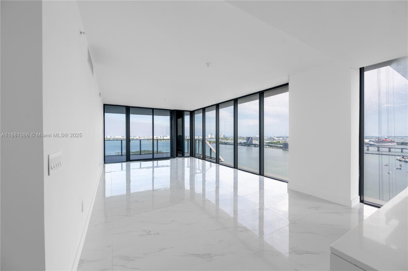 ARIA RESERVE - Residential Lease