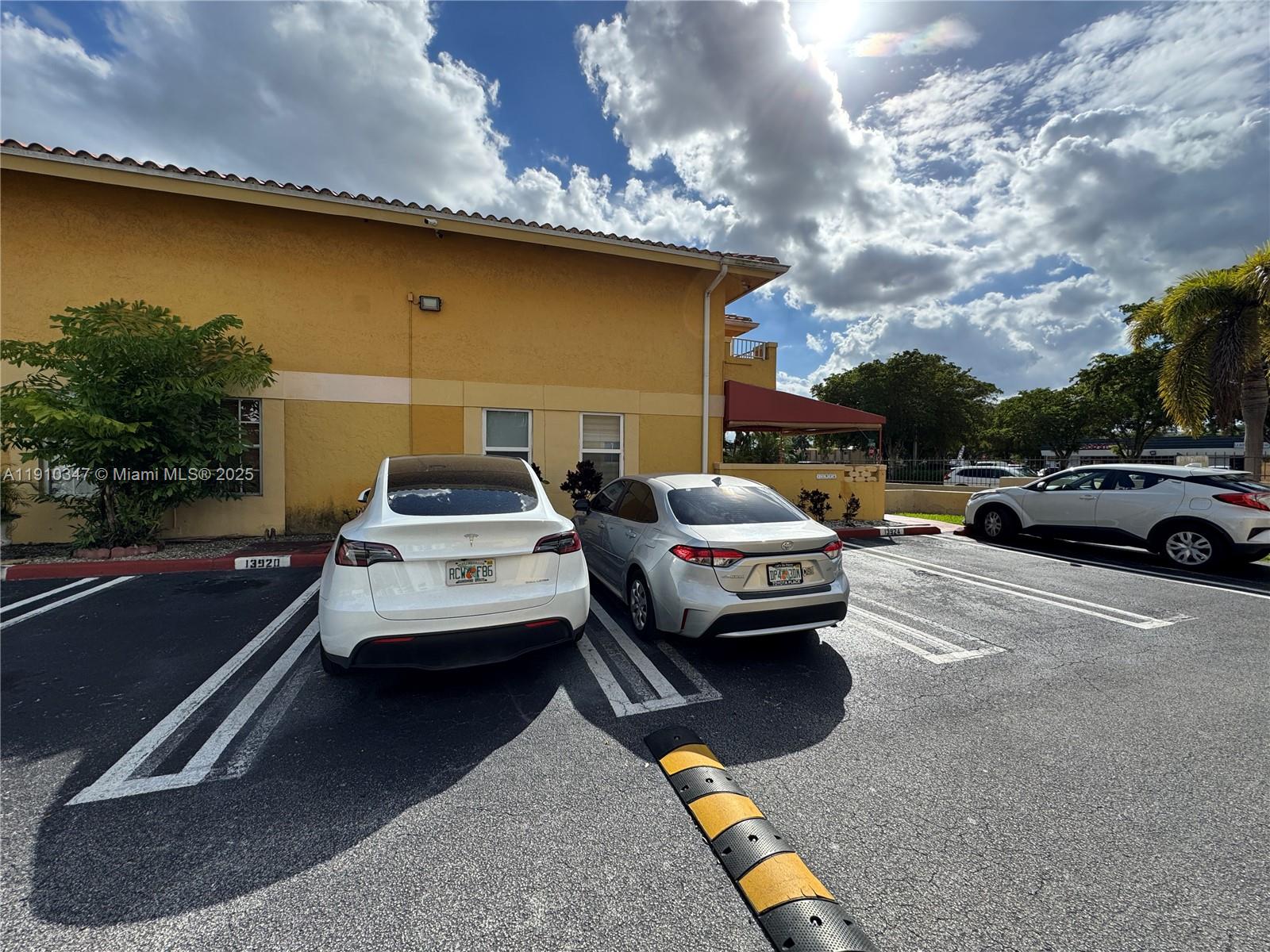 KENDALL FALLS CONDO - Residential Lease