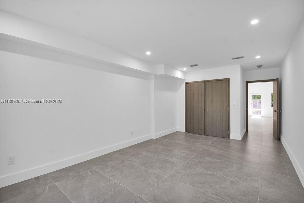 LUDLAM-GROVES - Residential