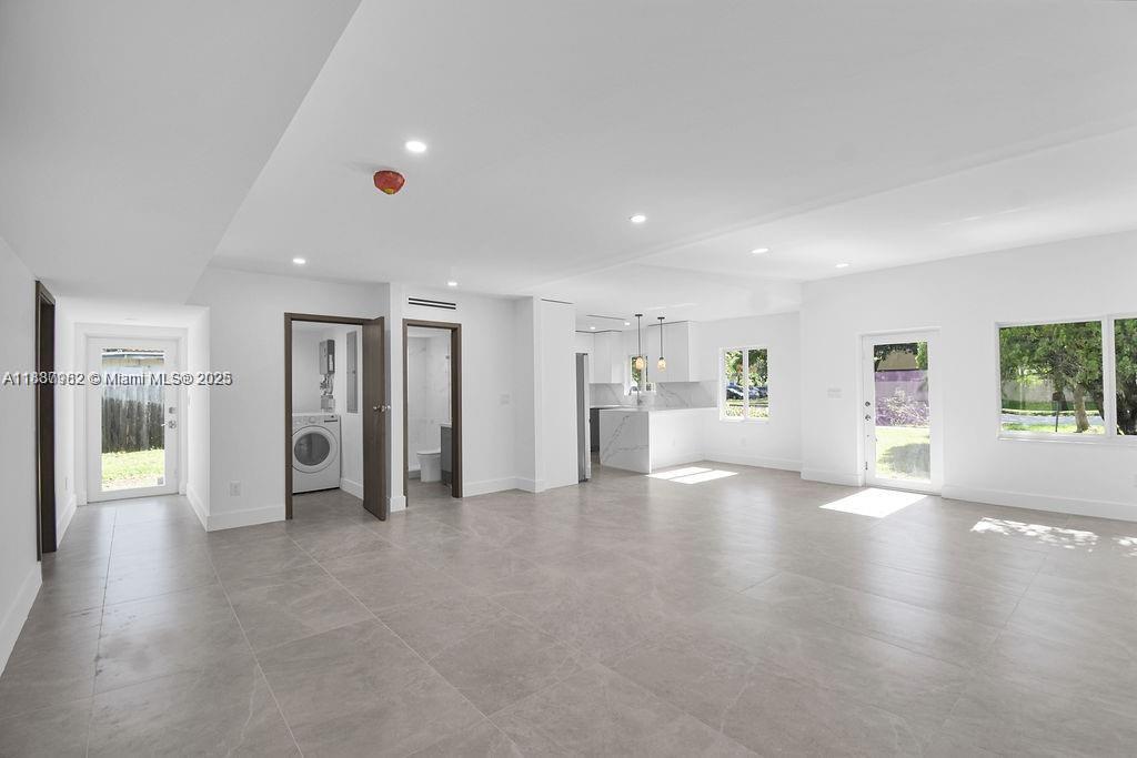 LUDLAM-GROVES - Residential